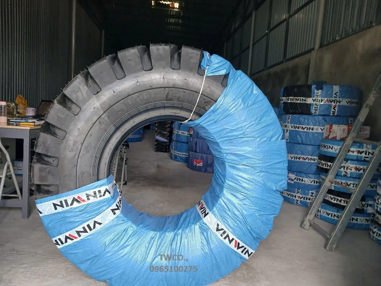 Lốp xúc lật 14.00-24 28PR Vinwin Lốp xúc lật 14.00-24 28PR Vinwin