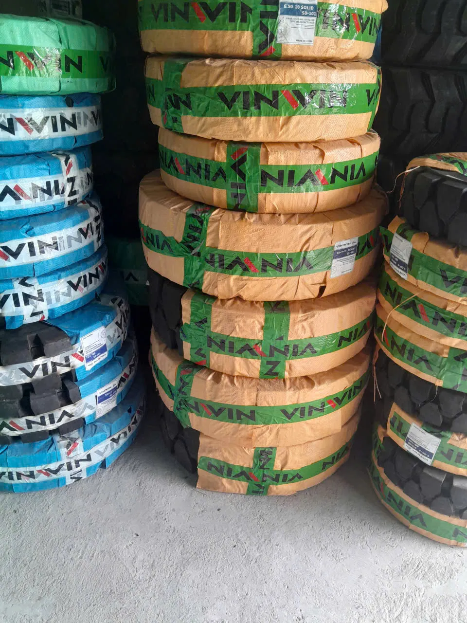 lốp xe nâng đặc 300-15