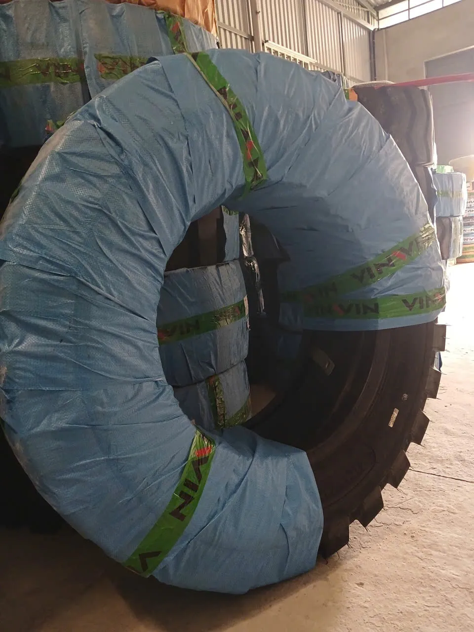 Lốp 15.5-25 16 Pr TT vinwin Lốp 15.5-25 16 Pr TT vinwin