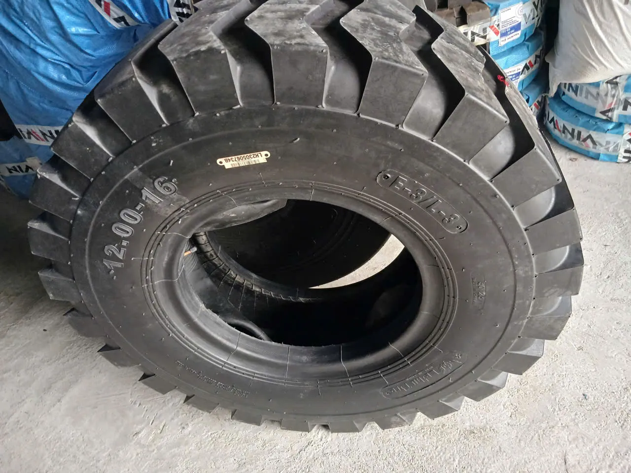 lốp 12.00-16 16Pr