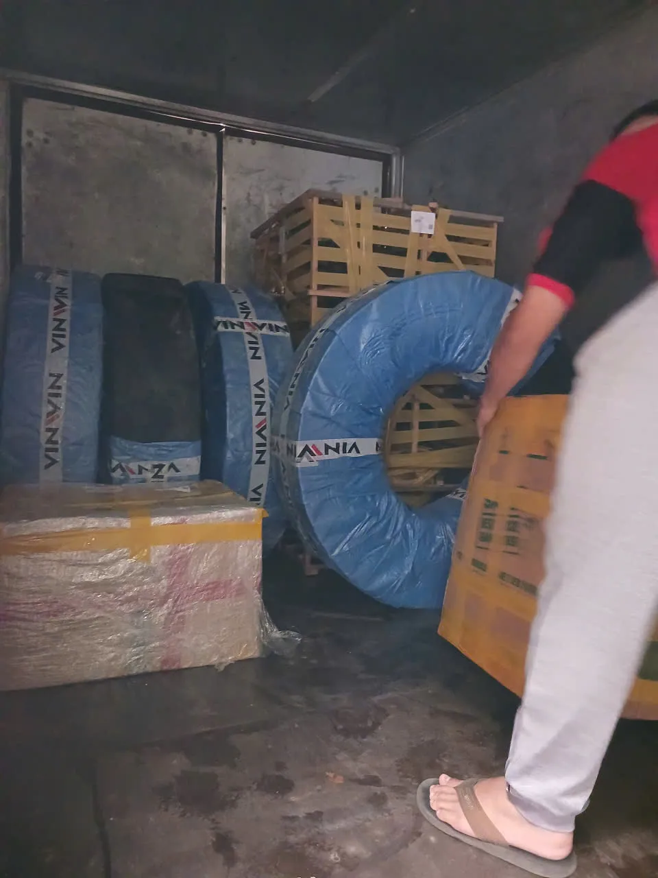 Lốp xe lu láng 9.00-20 C1 16PR Vinwin Lốp xe lu láng 9.00-20 C1 16PR Vinwin
